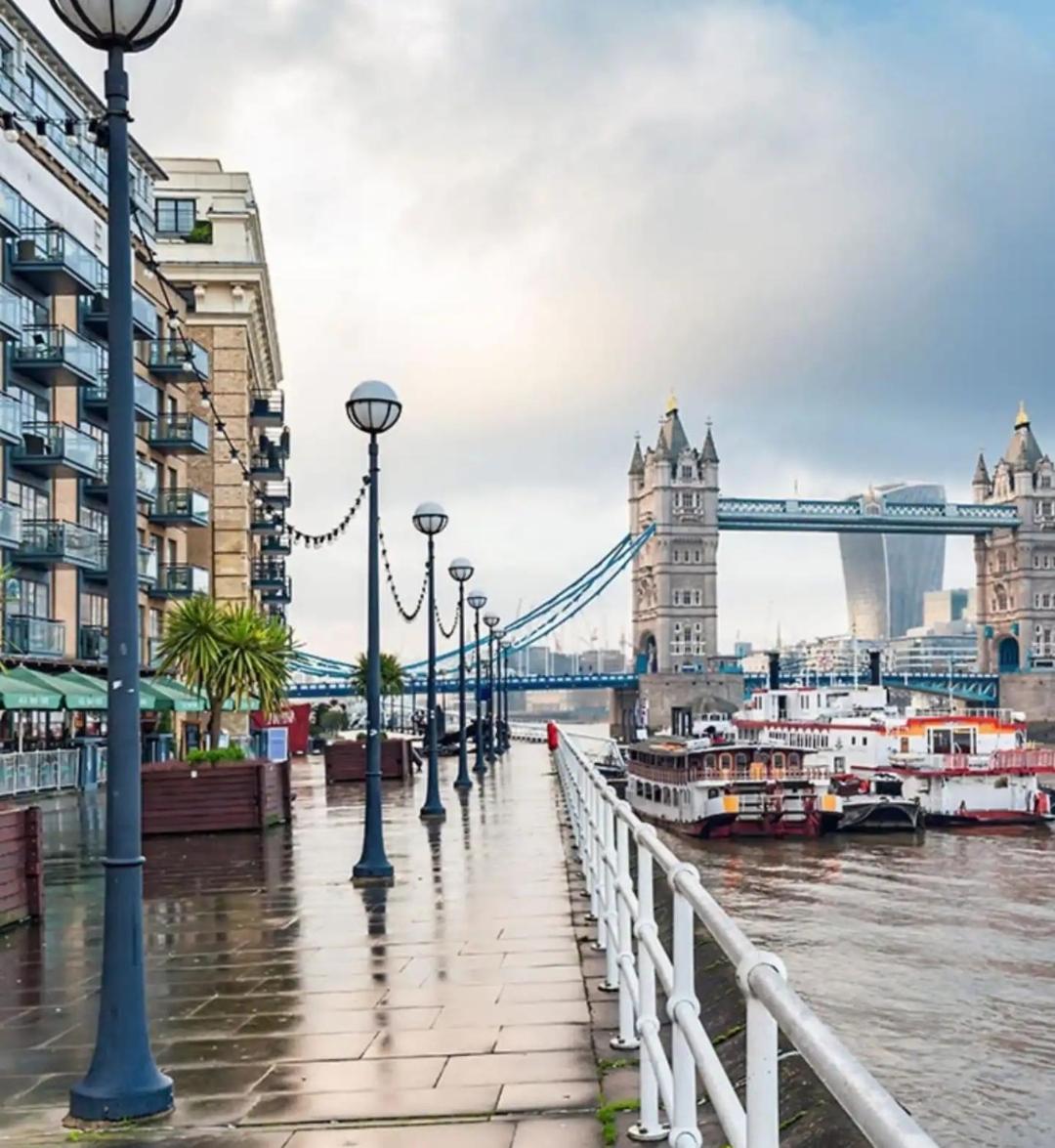 Elegant 2-bedroom Flat Near Bridge - Perfect Location With Easy Access Appartamento