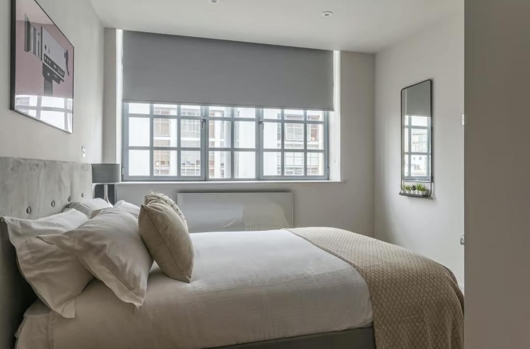 Appartamento Elegant 2-bedroom Flat Near Bridge - Perfect Location With Easy Access